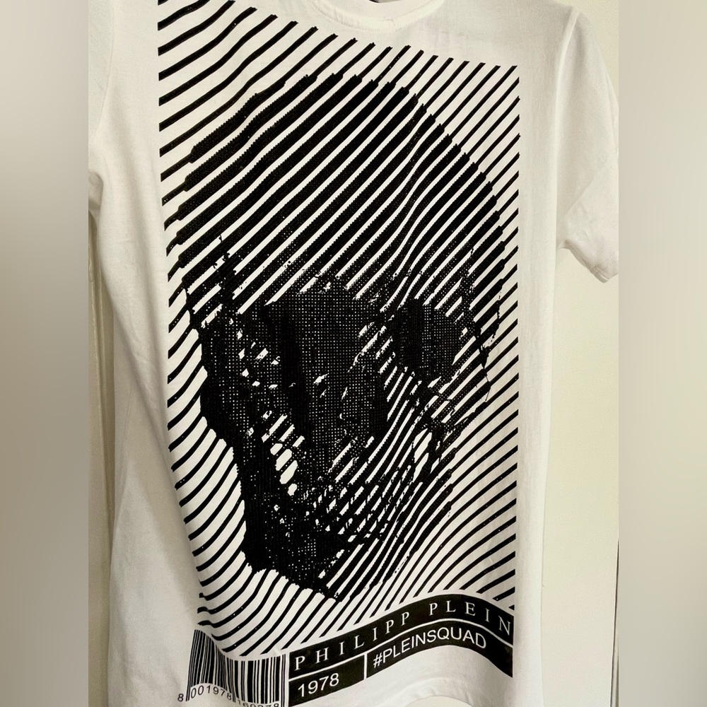 T-Shirt - Picture 3 of 4